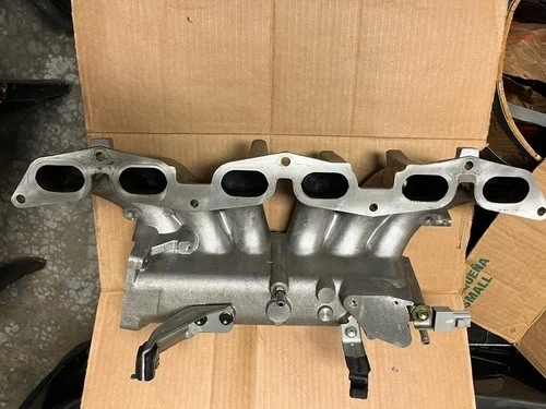 1JZ-Gte Vvti 2.5L Bare Upper 1JZ 1JZGTE Vvti Used OEM Intake Manifold