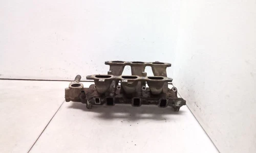 2007-2011 Jeep Jk Wrangler 3.8L V6 Lower 143840 Used OEM Intake Manifold 04781035AJ