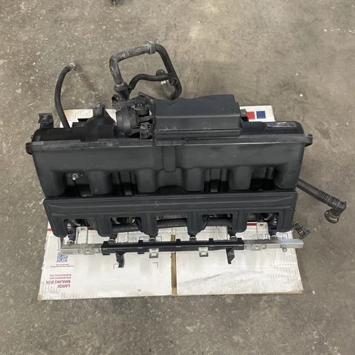 2001-2005 BMW 530I 3.0L L6 (E60) Throttle Body Used OEM Intake Manifold