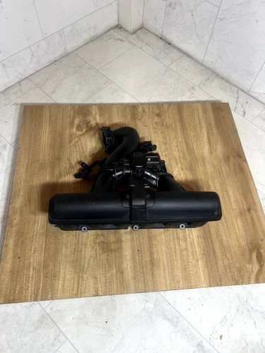 2010 Land Rover Volvo / 3.2L Unit Used OEM Intake Manifold 6G9N9424AL
