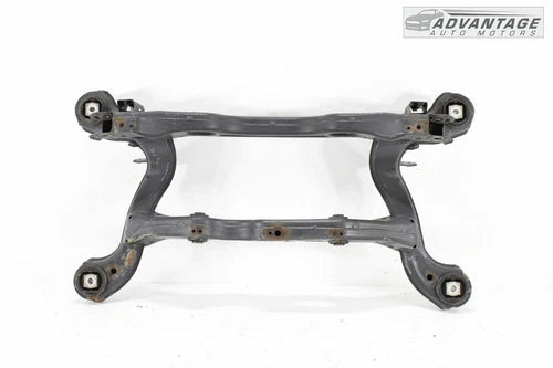 2014-2018 MERCEDES BENZ CLA250 W117 FWD REAR SUBFRAME CROSSMEMBER SUPPORT OEM used OEM subframe bracket and support