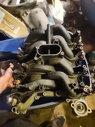 2004 Ford F-250 Sd 5.4L Used OEM Intake Manifold YL3E-9425-BD