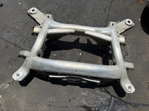BMW OEM M6 M5 F10 F12 2013-2018 S63 REAR ENGINE CRADLE SUBFRAM used OEM rear subframe and crossmember