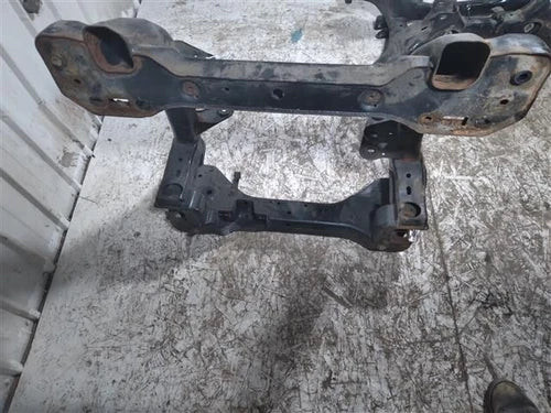 2005-2010 Jeep Grand Cherokee Commander Rear Subframe Crossmember OEM used OEM rear subframe and crossmember