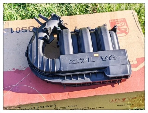 2010 Chrysler 300 Sedan Lower 2.7L 4 Cylinder Plastic Used OEM Intake Manifold