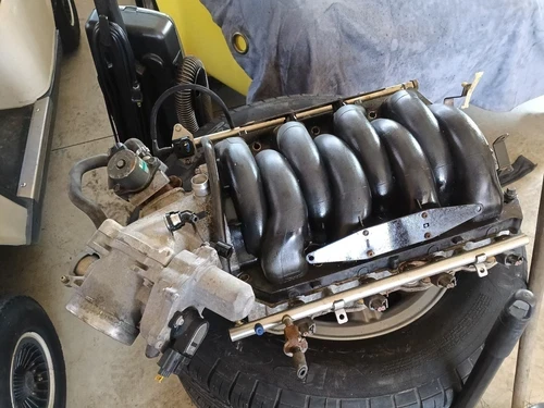 2004-2005 Jaguar XJ8 Throttle Body, EGR Valve Fuel Rack Injectors Used OEM Intake Manifold