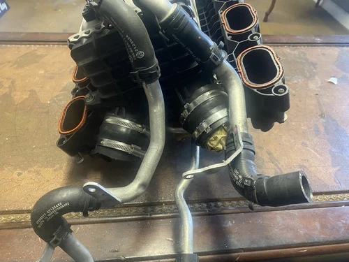 2014 Mercedes-Benz 278 and Turbo Intercooler , Sl 550 Used OEM Intake Manifold