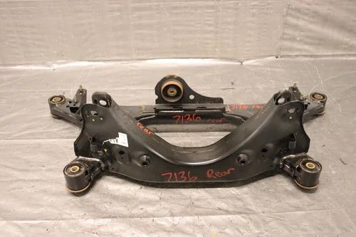 2014 NISSAN JUKE NISMO EDITION RS AWD OEM REAR SUBFRAME CROSSMEMBER #7136 used OEM rear subframe and crossmember