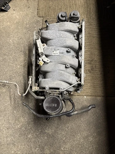 2007-2012 Mercedes-Benz W221 S550 W Injectors 5.5 Used OEM Intake Manifold CLS550