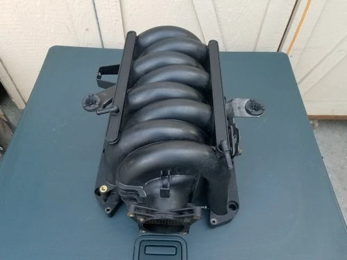 2007-2015 Nissan for 07-15 Titan 5.6L / B V8 a / T Used OEM Intake Manifold 14001ZE00A