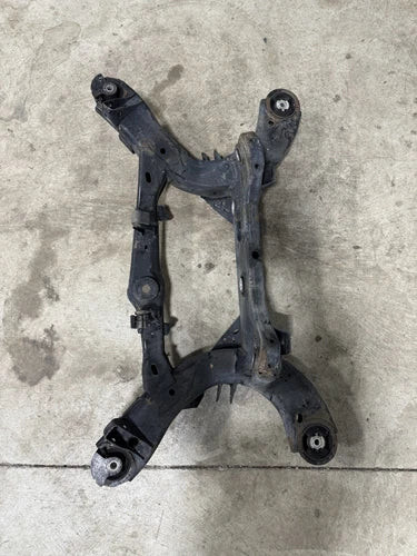2014 DODGE CHARGER RWD REAR SUBFRAME SUB FRAME CROSSMEMBER OEM used OEM rear subframe and crossmember