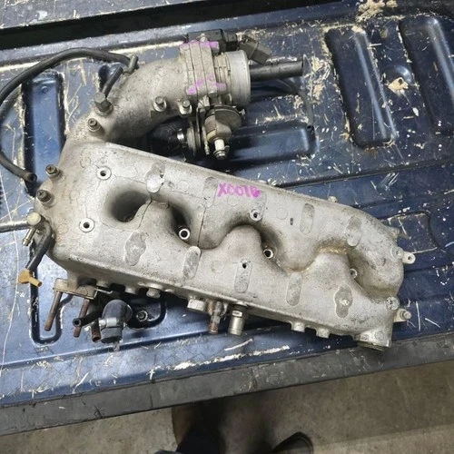 1984 Nissan 89 Z31 Upper Manifold Used OEM Intake Manifold with Throttle Body 300ZX