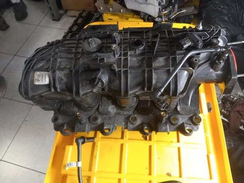 2010-2017 GMC Sierra 1500 12638038 Used OEM Intake Manifold