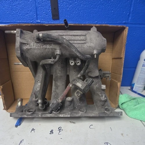 Honda B16A2 P30 VTEC Civic Si DOHC VTEC B16A Used OEM Intake Manifold B16A3