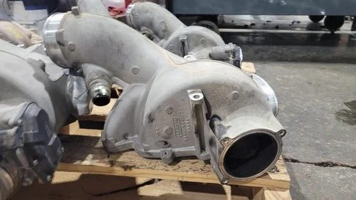 2015-2019 Ford Air Intake Lower Manifold 6.7L F350 Super Duty 15-19 - IM-OEM-20250930-06438 Used OEM Intake Manifold