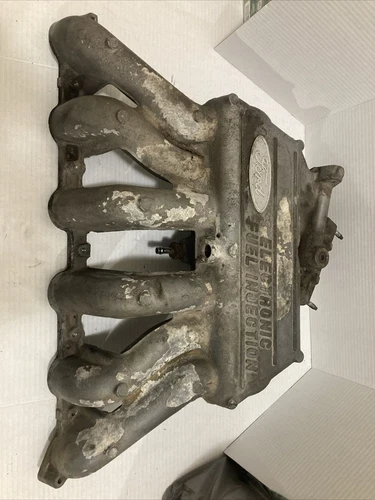 1987-1996 Ford F150 F250 4.9L V6 Upper Used OEM Intake Manifold E7TE-9425-A2E