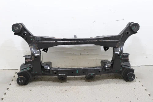 2019 - 2020 HYUNDAI SANTA FE AWD REAR SUBFRAME UNDERCARRIAGE CROSSMEMBER OEM used OEM rear subframe and crossmember