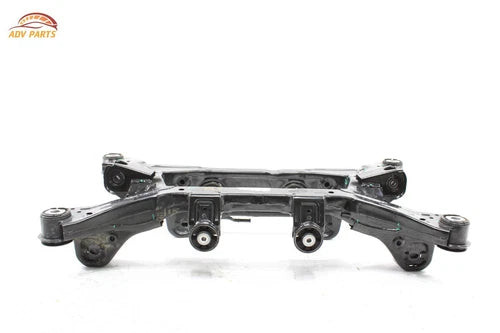2022 - 2024 HYUNDAI SANTA CRUZ AWD REAR SUBFRAME CROSSMEMBER CROSS MEMBER OEM used OEM rear subframe and crossmember