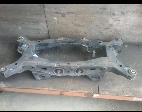 2014 2015 Kia Sorento 2013 2016 Hyundai Santa Fe Rear AWD Subframe Crossmember used OEM rear subframe and crossmember