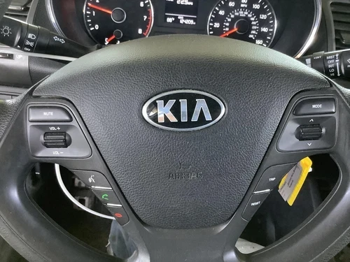 2017 Steering Wheel Fits: 2017 Kia Forte Driver Wheel Hatchback Mexico B Used OEM Airbag