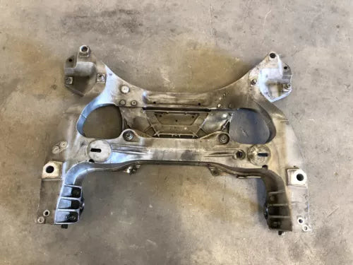 2010-2013 INFINITI G37 SEDAN FRONT ENGINE SUBFRAME CRADLE CROSSMEMBER OEM LOT648 used OEM rear subframe and crossmember