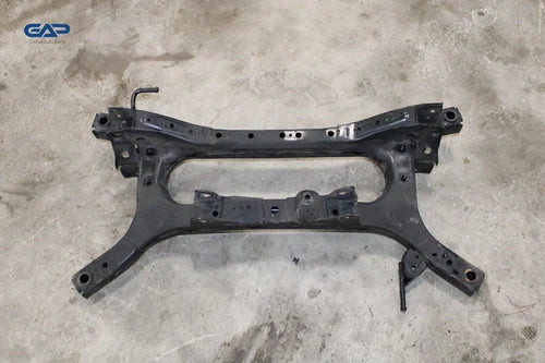 2019-24 TOYOTA COROLLA HATCHBACK FWD REAR SUBFRAME CROSSMEMBER CROSS MEMBER OEM used OEM rear subframe and crossmember