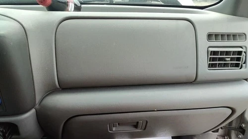 2003 Ford F-250 Super Duty Passenger Dash Used OEM Airbag - product image 1