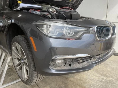 2018 BMW 330e Passenger Knee Used OEM Airbag