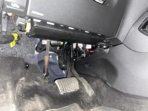 2022 Chevrolet Trailblazer Driver Knee Used OEM Airbag
