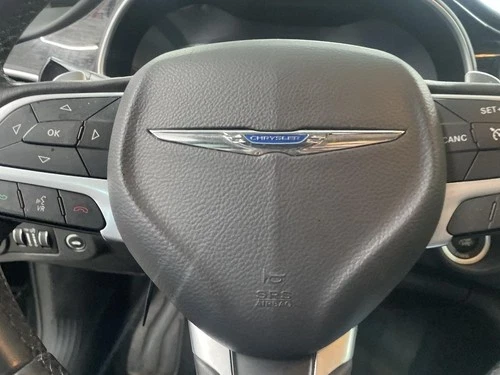 2015 Chrysler 200 Sedan Driver Steering Wheel Used OEM Airbag