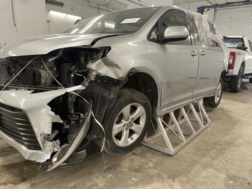 2020 Toyota Sienna Driver Knee Used OEM Airbag