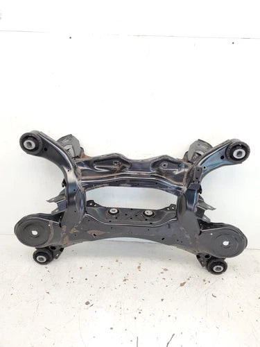 2017-2023 LAND ROVER DISCOVERY AWD REAR SUBFRAME SUB FRAME CROSSMEMBER OEM used OEM rear subframe and crossmember