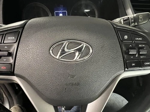 2016-2021 Hyundai Tucson Driver Steering Wheel Used OEM Airbag