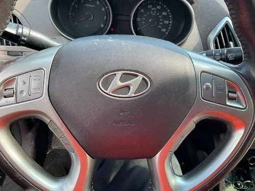 2012 Hyundai Tucson Driver Steering Wheel Used OEM Airbag