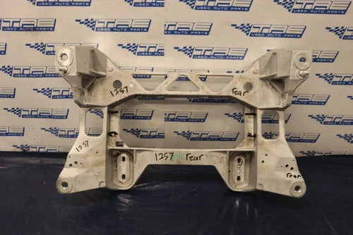2006 06 CHEVROLET CORVETTE C6 Z06 LS7 OEM REAR SUBFRAME CROSSMEMBER #1257 used OEM rear subframe and crossmember