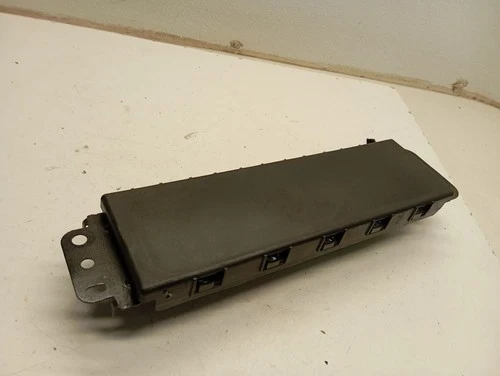 2021-2024 Jeep Grand Cherokee Passenger Knee Used OEM Airbag