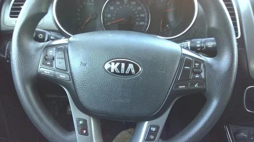 2014 Kia Sorento Driver Steering Wheel Used OEM Airbag