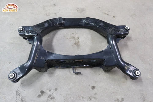 2021 - 2022 TOYOTA VENZA REAR SUSPENSION SUBFRAME SUB FRAME CROSSMEMBER OEM used OEM rear subframe and crossmember