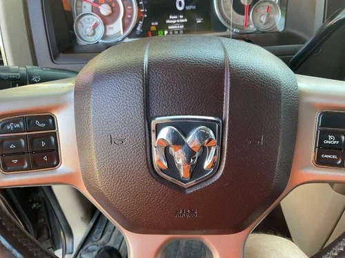 2013 Dodge 3500 Pickup Driver Steering Wheel Classic Style 5 Lug Used OEM Airbag