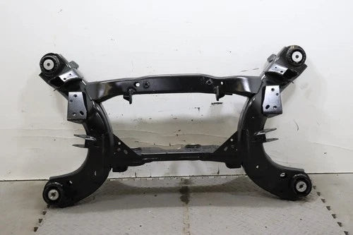 2017 - 2023 DODGE CHARGER REAR SUBFRAME UNDERCARRIAGE CROSSMEMBER CRADLE OEM used OEM rear subframe and crossmember
