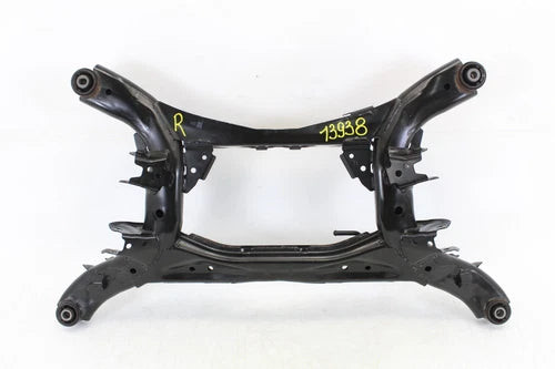 2024 SUBARU IMPREZA CROSSTREK REAR SUBFRAME UNDERCARRIAGE CROSSMEMBER CRADLE OEM used OEM rear subframe and crossmember