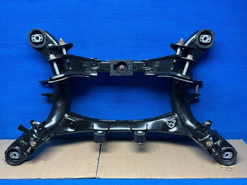 2018 - 2020 BMW X3 G01 REAR SUBFRAME SUB FRAME CROSSMEMBER CROSS MEMBER OEM used OEM rear subframe and crossmember