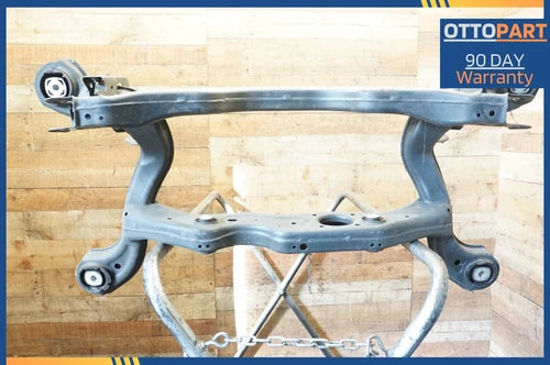 2014-2019 Mercedes W117 CLA250 Rear Suspension Crossmember Sub Frame OEM used OEM rear subframe and crossmember