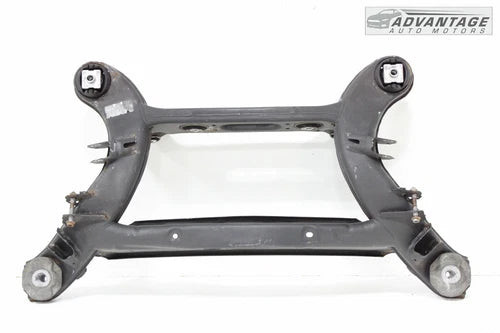 2015-2018 MERCEDES C300 W205 4MATIC 2.0L REAR SUBFRAME CROSSMEMBER SUPPORT OEM used OEM subframe bracket and support