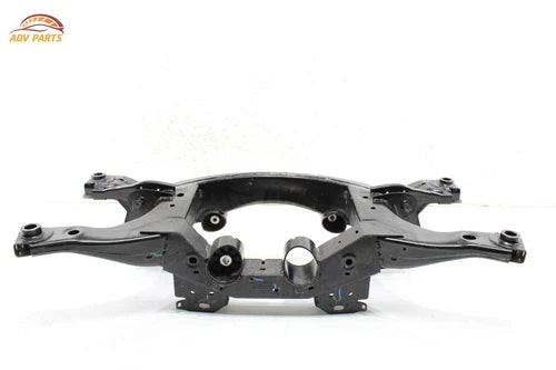 2022-24 FORD MAVERICK AWD REAR SUBFRAME SUB FRAME CROSSMEMBER CROSS MEMBER OEM used OEM rear subframe and crossmember