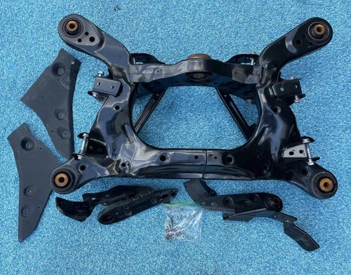 ? 2014-2022 Infiniti Q50 Q60 Rear Suspension Subframe Crossmember OEM used OEM rear subframe and crossmember