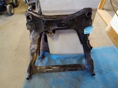2005-2015 Nissan Armada REAR Crossmember Subframe K Frame Assembly OEM used OEM rear subframe and crossmember