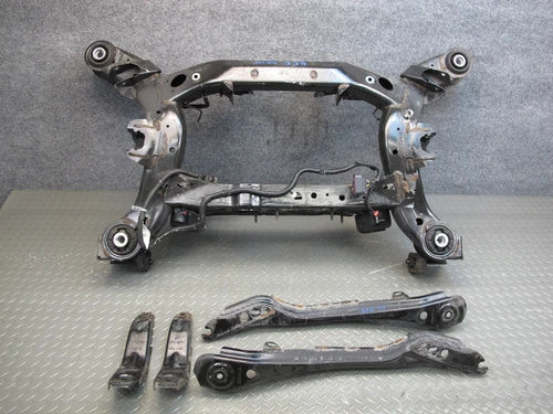?16-23 CHEVROLET CAMARO SS 6.2L REAR CROSSMEMBER SUBFRAME MOUNT BRACKET SET OEM used OEM subframe bracket and support