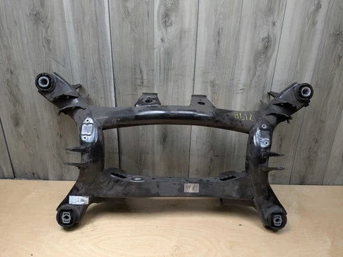 19-25 OEM BMW G20 230 G42 330 Rear Axle Subframe Cradle Suspension Crossmember used OEM rear subframe and crossmember