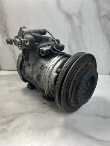 1991-1992 Toyota Land Cruiser 4.0L Used OEM AC Compressor